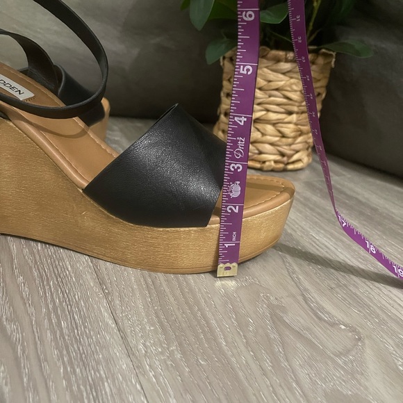 Steve Madden Welsh Platform Wedge - Picture 7 of 9